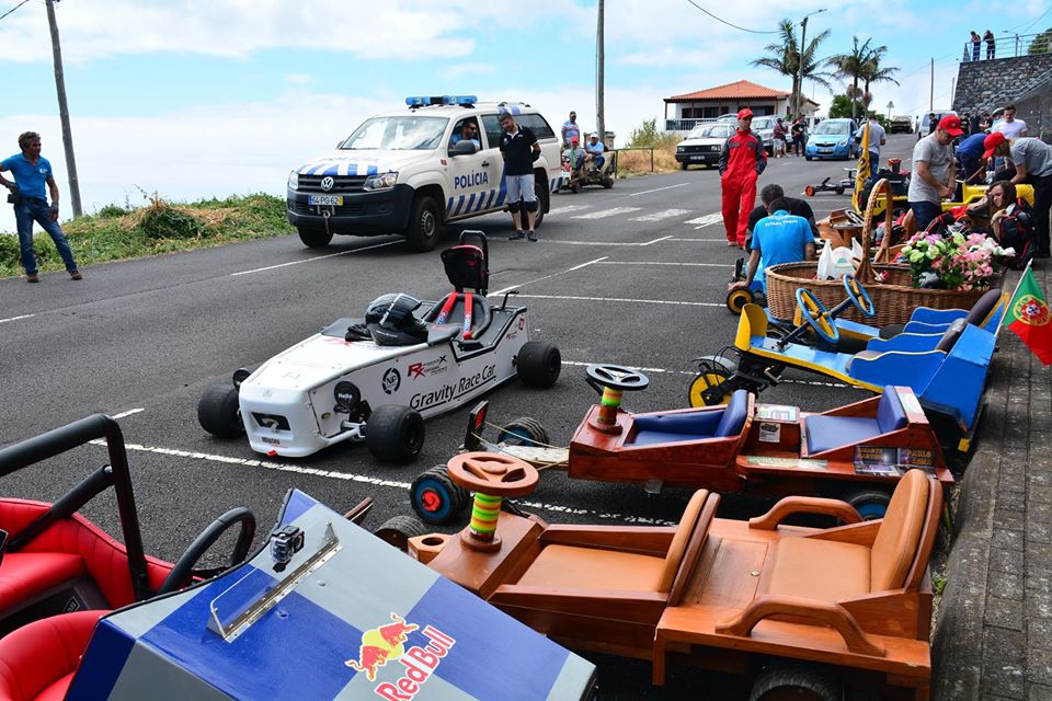 Carros de Pau Ponta do Sol - Madeira / Wooden Cars - Ponta do Sol - Madeira  Island (4K) 